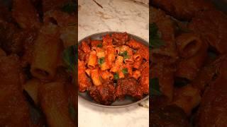 Stanley Tucci’s Family Ragu #shorts #pasta #dinnerideas #fyp #delicious