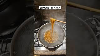 add this ingredient when you cook spaghetti #lifehack #pasta #cooking #shorts