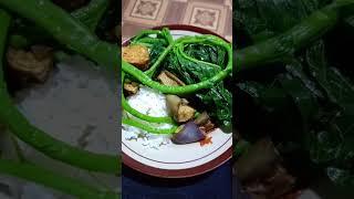 Rebus sayur bayam potong.#makan #sambelan #penyetan #teronggoreng #realfooding #kuliner #kulupan