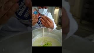 Yogurt griego con lechuga y semillas de chia