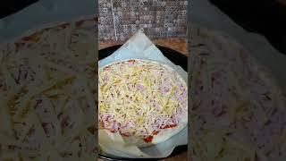 #пицца #пиццавдуховке #пиццасколбасой #пиццадома #pizza #pizzatime