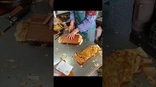 別找了，別找了！嗚啦啦吃的煎餅在這裏！ #路边摊美味 #中國美食 #streetfood#tasty china#chinesefood