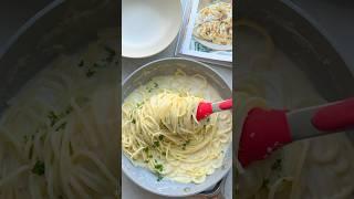 Spaghetti with yogurt sauce | FeelGoodFoodie